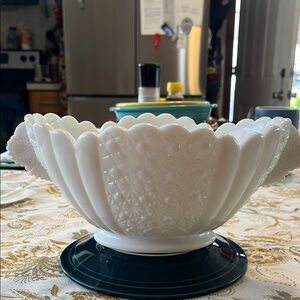 Elegant Milk Glass Scalloped Bowl